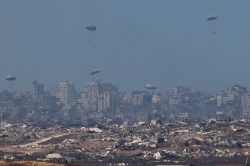 کانال ۱۲ اسرائیل: نتانیاهو مایل به تصرف کامل نوار غزه است