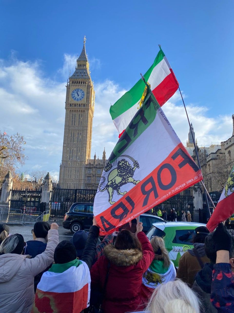 تداوم حمایت ایرانیان خارج کشور از قیام شهروندان علیه جمهوری اسلامی؛ تجمع در لندن و برلین