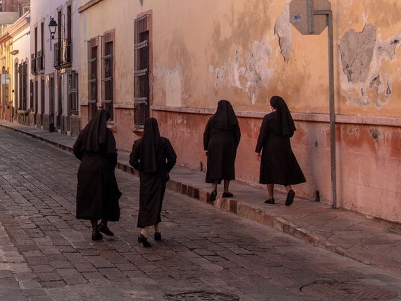 با تمدید نشدن مجوز اقامت یک راهبه ایتالیایی در ایران، او باید این کشور را ترک کند