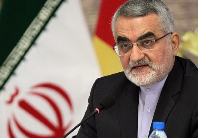 برلماني إيراني يحذر من "سوء استخدام" 60 ألف طائرة مسيّرة داخل البلاد