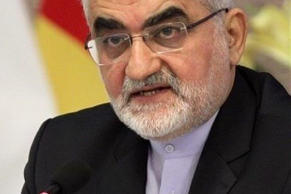 برلماني إيراني يحذر من "سوء استخدام" 60 ألف طائرة مسيّرة داخل البلاد