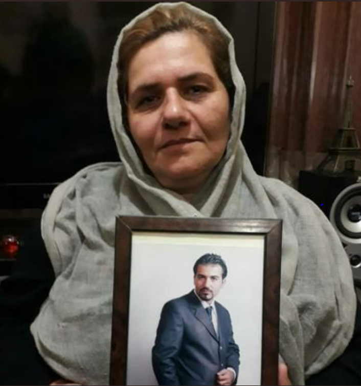 فرنگیس مظلوم، مادر سهیل عربی، برای اجرای حکم حبس احضار شد