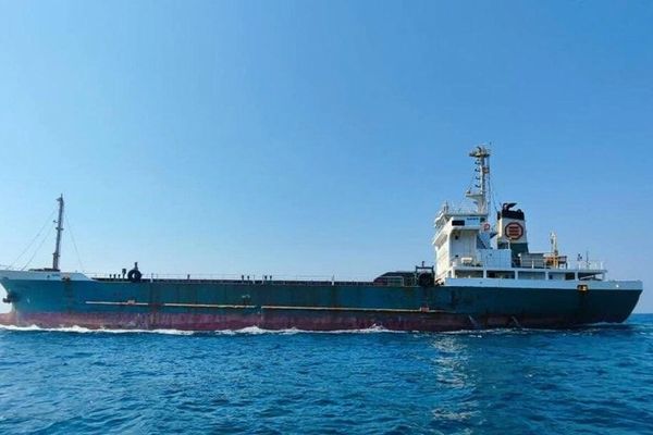وسط مخاوف من ارتفاع أسعار الوقود.. أنباء عن توقيف سفينة تحمل "ديزل مهرب" في "بوشهر" بإيران