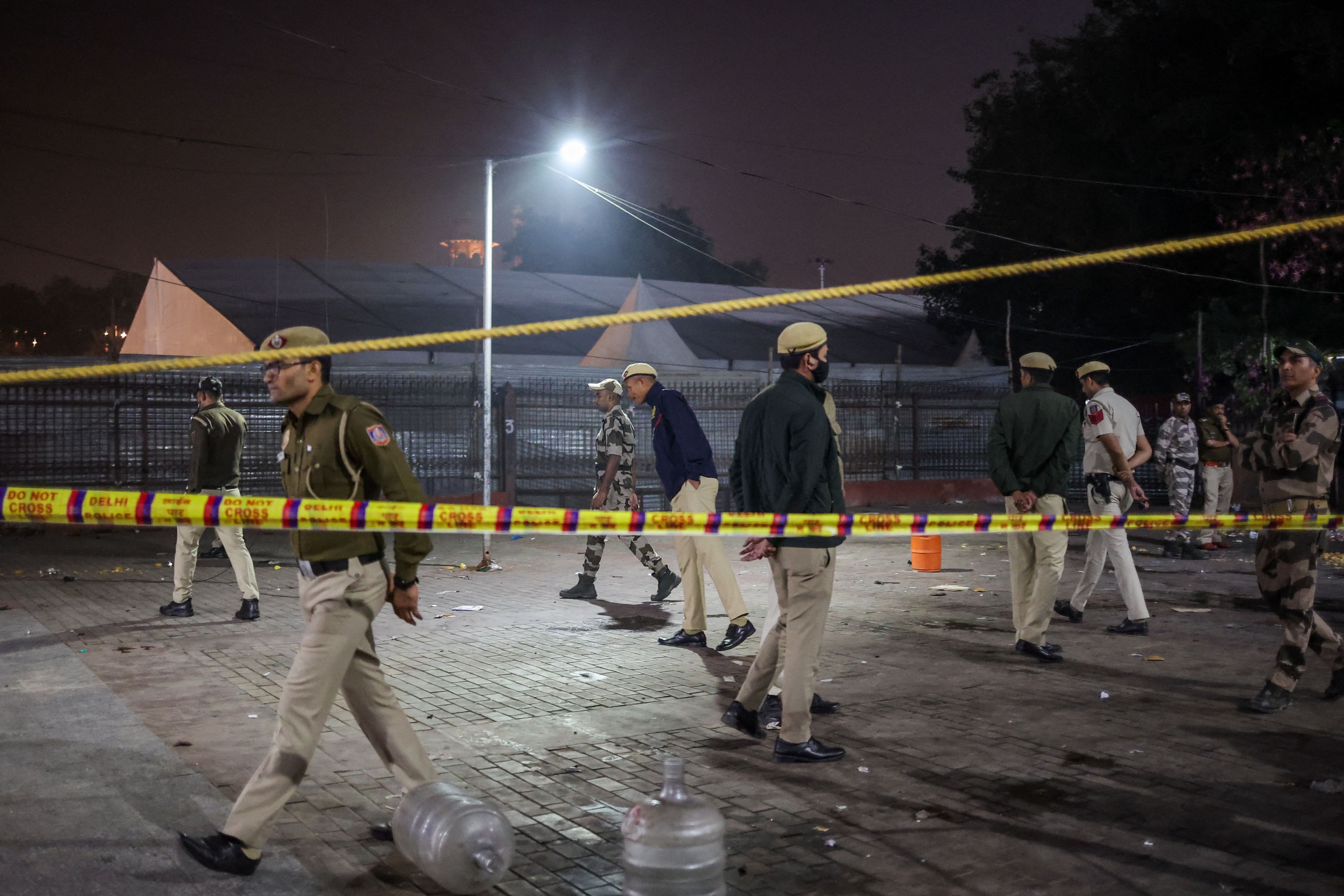 انفجار خودرو در نزدیکی قلعه سرخ دهلی دست‌کم هشت کشته و ۲۰ زخمی به جا گذاشت