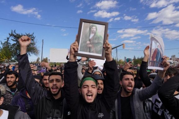 در اعتراضات علویان در لاذقیه دستکم سه تن کشته شدند