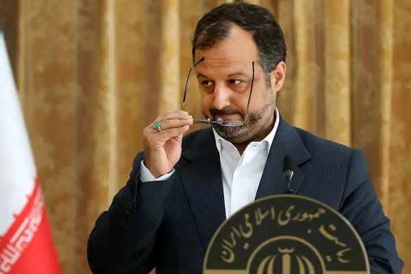 وزير إيراني: عقوبات ترامب أدت إلى تفاقم الفقر في البلاد وما زلنا نعاني
