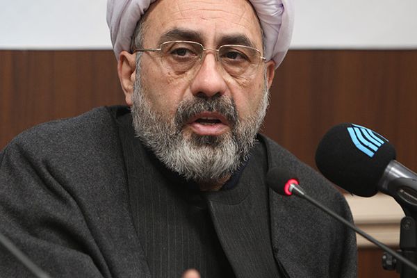 رجل دِين إيراني: بإمكاننا خلق أزمة معلوماتية ودبلوماسية لإضعاف أثر العقوبات