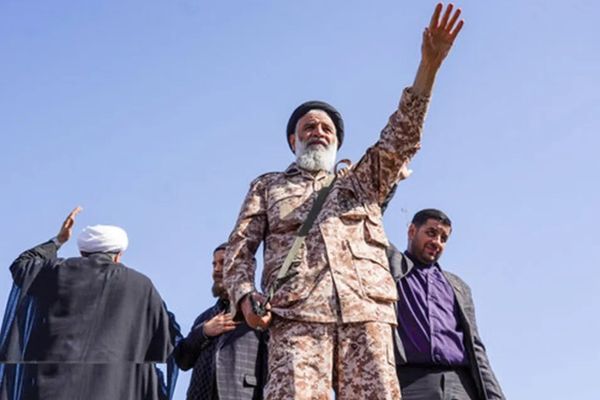 امام جمعه اهواز: دشمنان را تنبیه و پشیمان خواهیم کرد