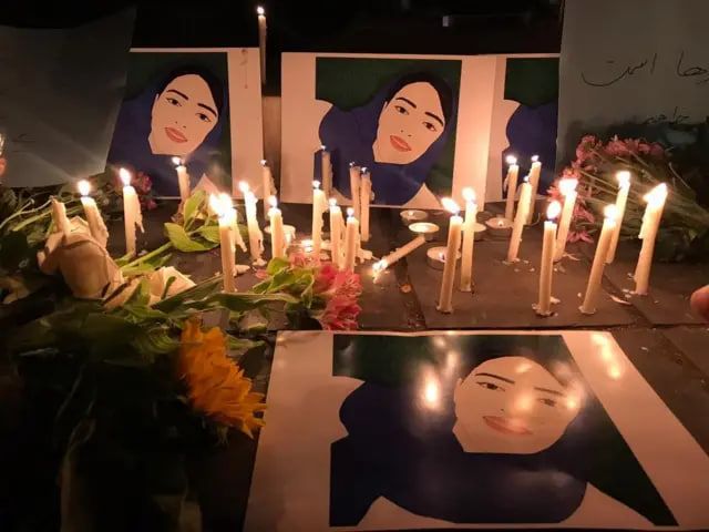 مقام‌های قضایی جمهوری اسلامی پس از خودسوزی اعتراضی سحر خدایاری، مشهور به دختر آبی در شهریور ۱۳۹۸ گفتند او مبتلا به اختلال «دو قطبی» بود