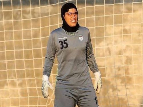 دروازهبان تیم ملی فوتبال زنان: مسابقات فوتبال زنان هم از تلویزیون پخش شود