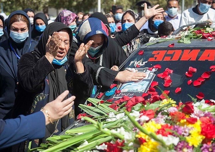 مهدی صلاحی، پرستار بیمارستان فارابی کرمانشاه در اثر ابتلا به کرونا جان‌باخت