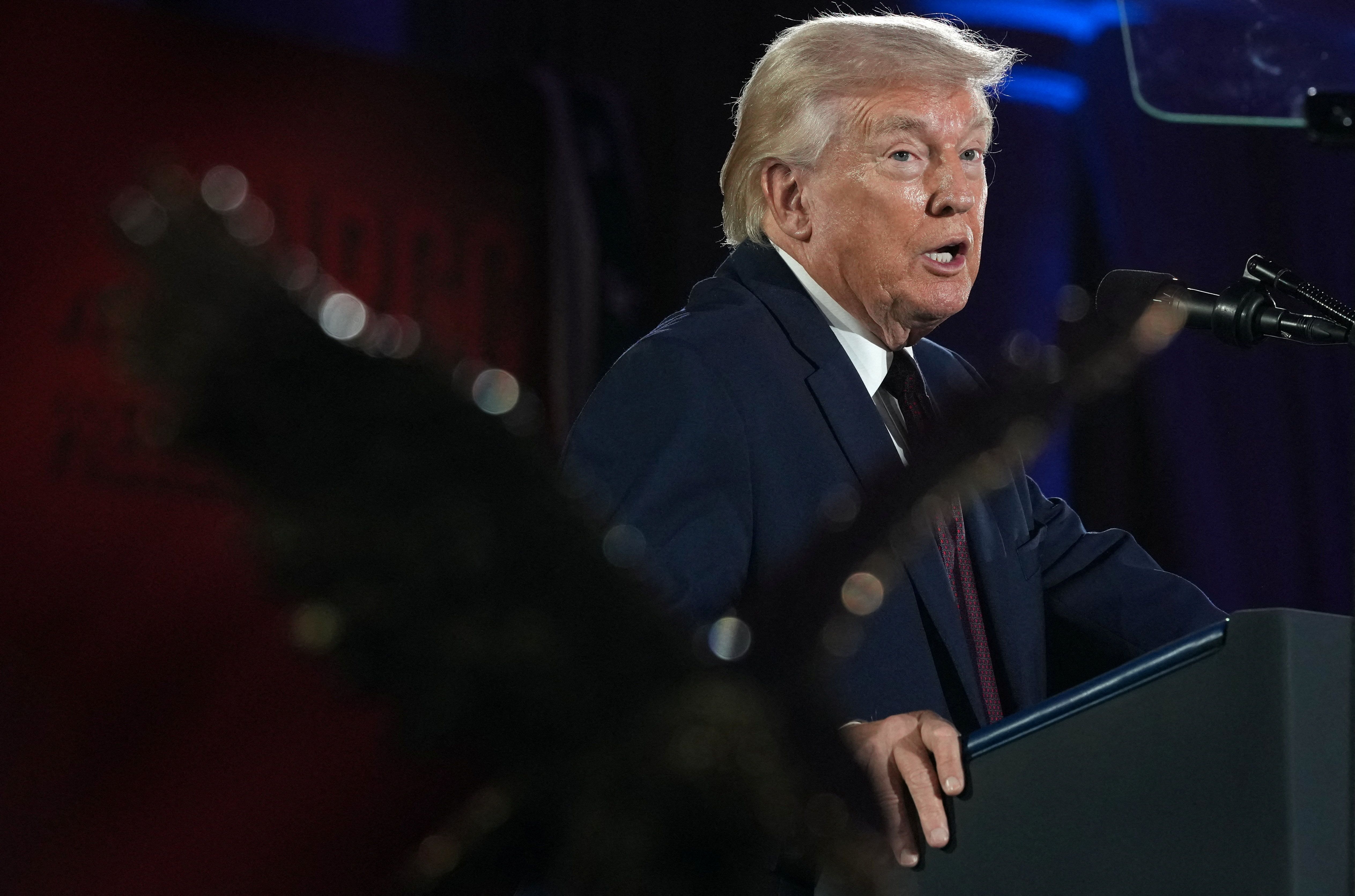 ترامپ: معترضان در ایران به‌دلیل شلیک مستقیم جرات اعتراض ندارند؛ به تهران ۱۰ روز مهلت دادم