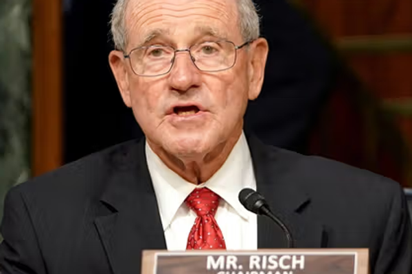 سيناتور أميركي: اضطهاد النظام الإيراني للأقليات الدينية غير مقبول