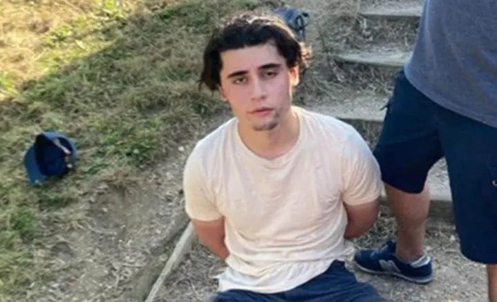 دانیل خلیفه پس از دستگیری