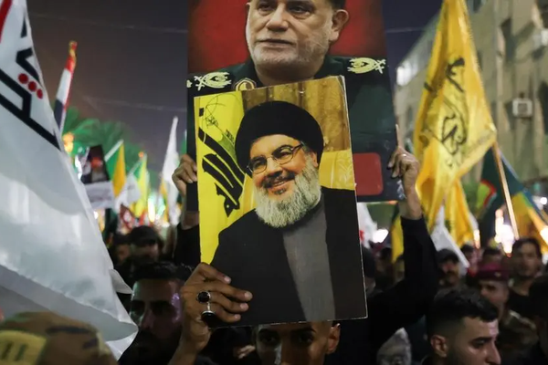 Iraqi daily warns of Syria scenario if Baghdad stays in Tehran's embrace