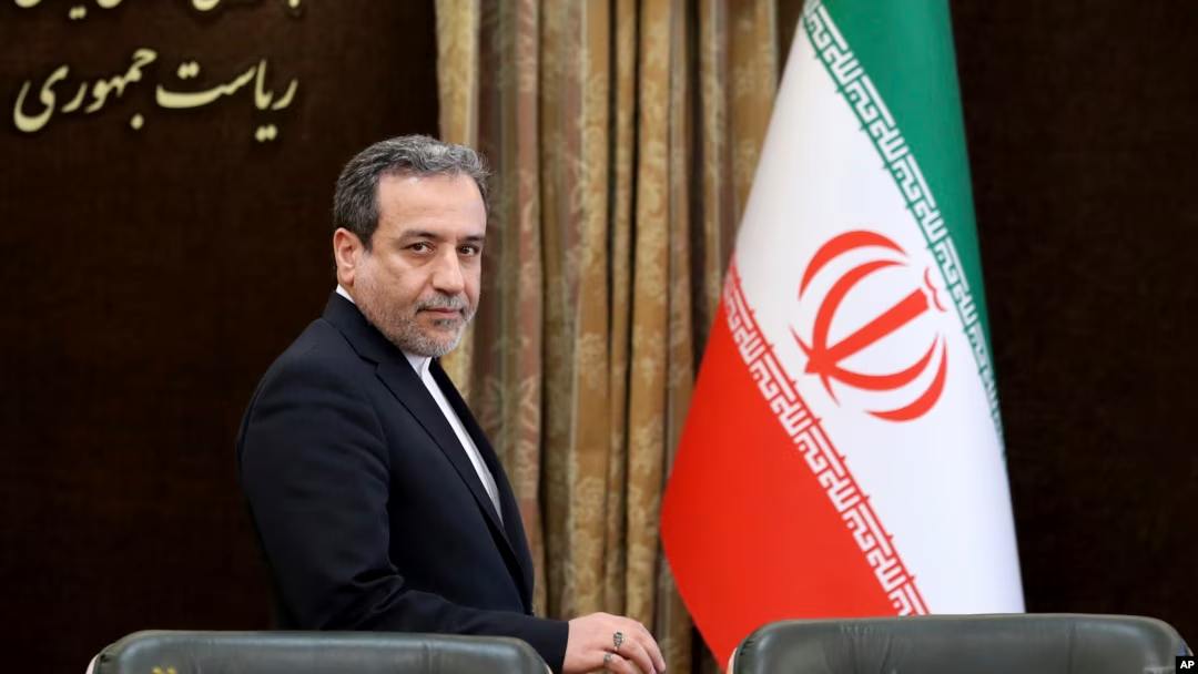 عباس عراقچی: توپ در زمین آمریکاست، ما مسیر دیپلماسی را نشان داده‌ایم