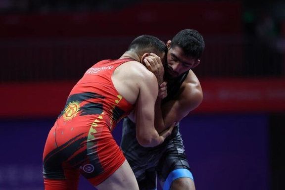 بازیهای آسیایی هانگژ؛ دومین نقره کشتی فرنگی با شکست علیزاده در فینال