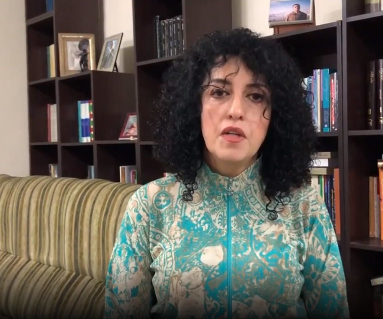 نامه نرگس محمدی از زندان: حکم اخیر علیه من به دلیل نامزدی جایزه صلح نوبل است