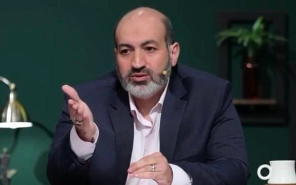 معاون سیاسی دفتر رییسجمهور: روسها برای ترجمه «در خدمت شما هستم» مترجم قوی نداشتند