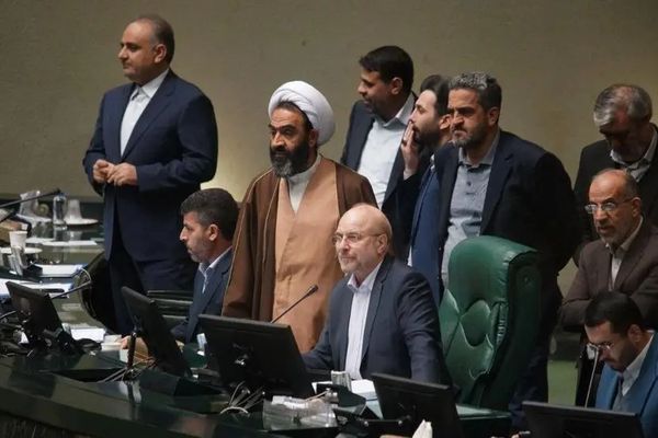 Hardliners pursue impeachments as Iran's crisis deepens