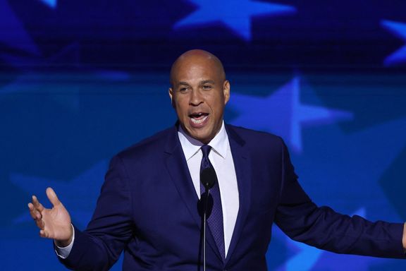 بوکر، سناتور دموکرات: ترامپ پروژه افراطی ۲۰۲۵ را در تمام ایالتها اجرا خواهد کرد