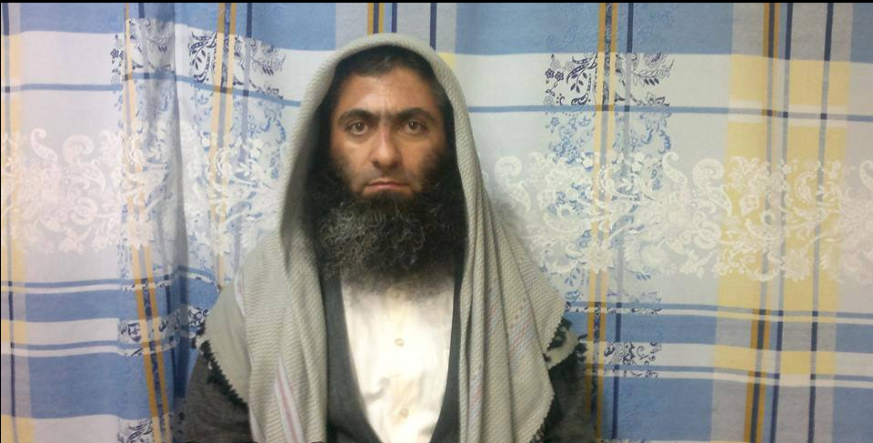 تصویر عبدالرحمن فتاحی در زندان رجایی‌شهر 