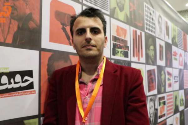 Iranian Film Critic Commits Suicide After Being Released From Jail